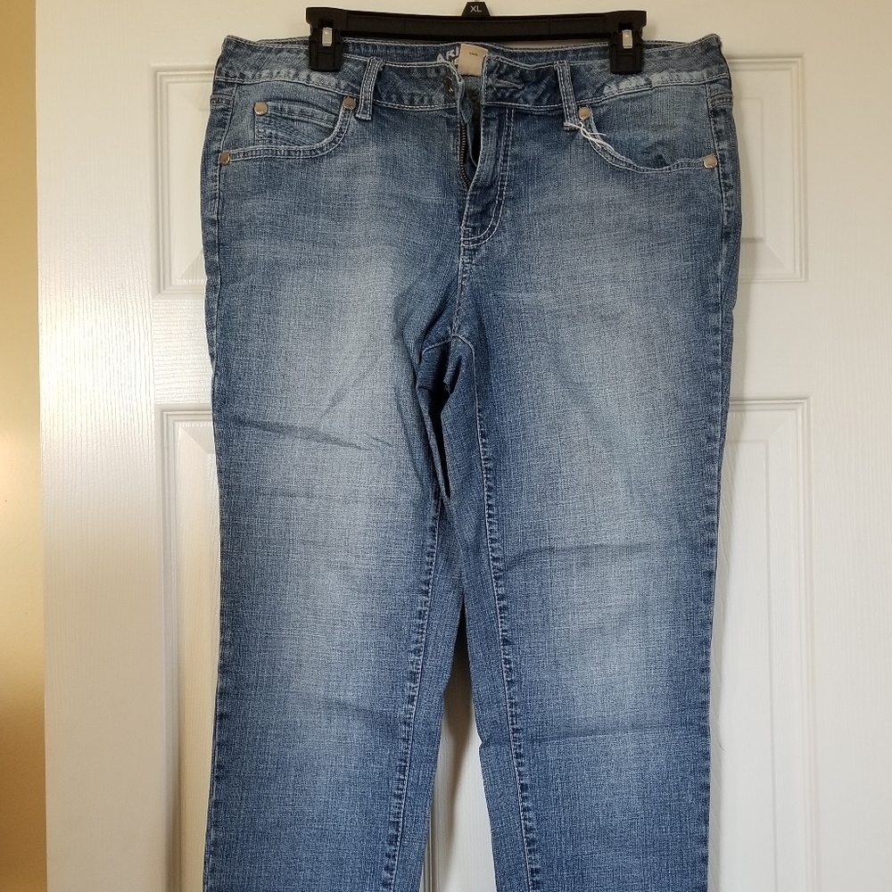 Ankle denim jeans